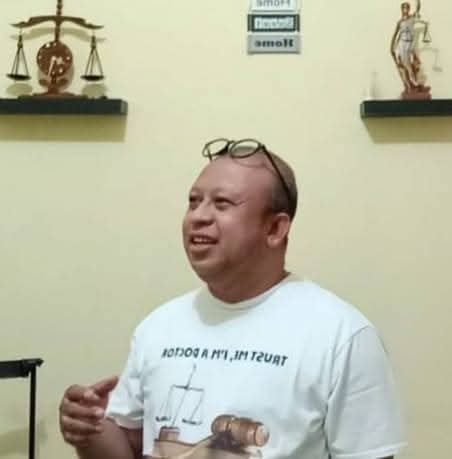 Foto Dr. Wilhelmus Renyaan, SH., MH